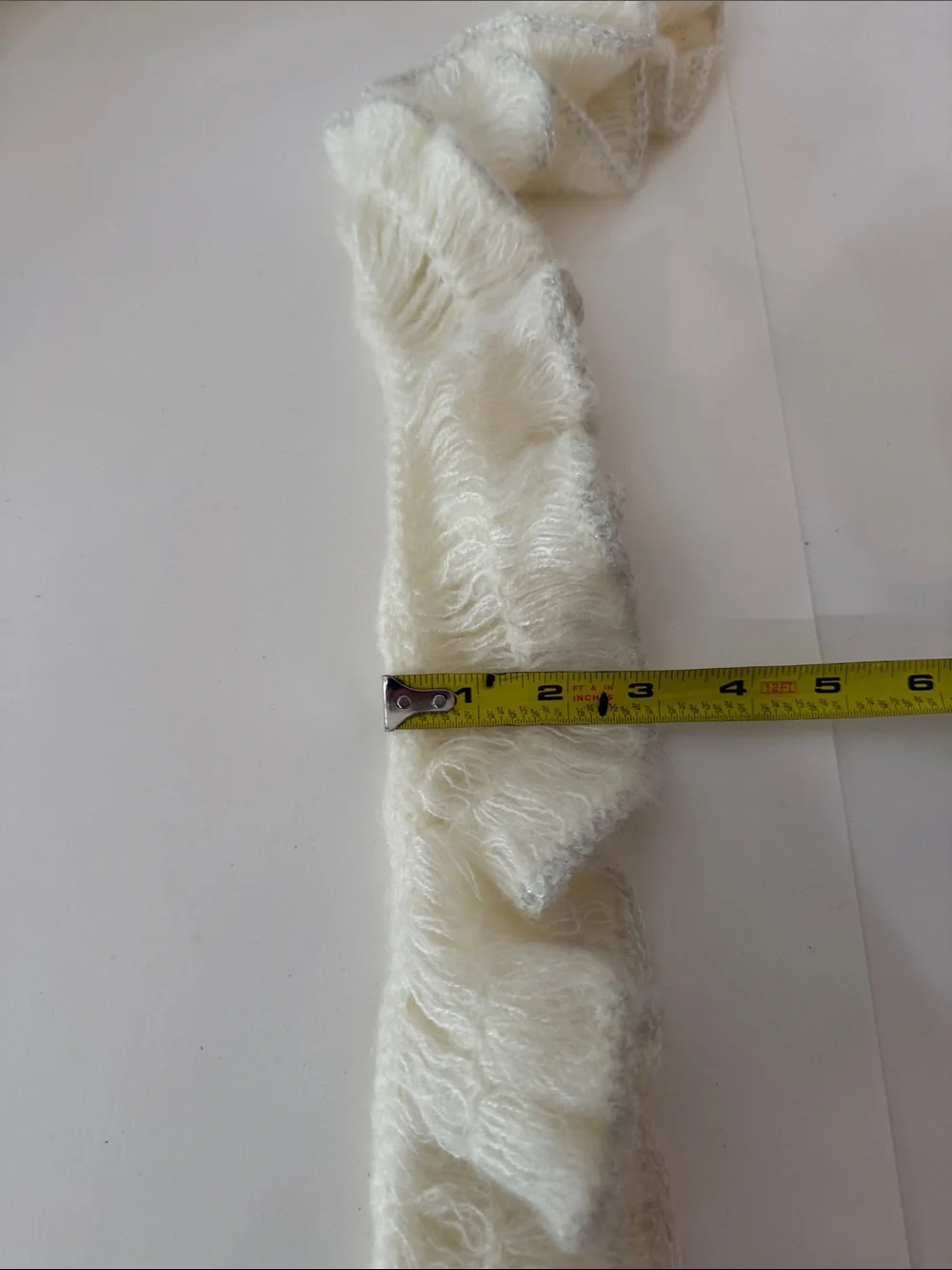 Women’s Cream Ruffle Knit Scarf